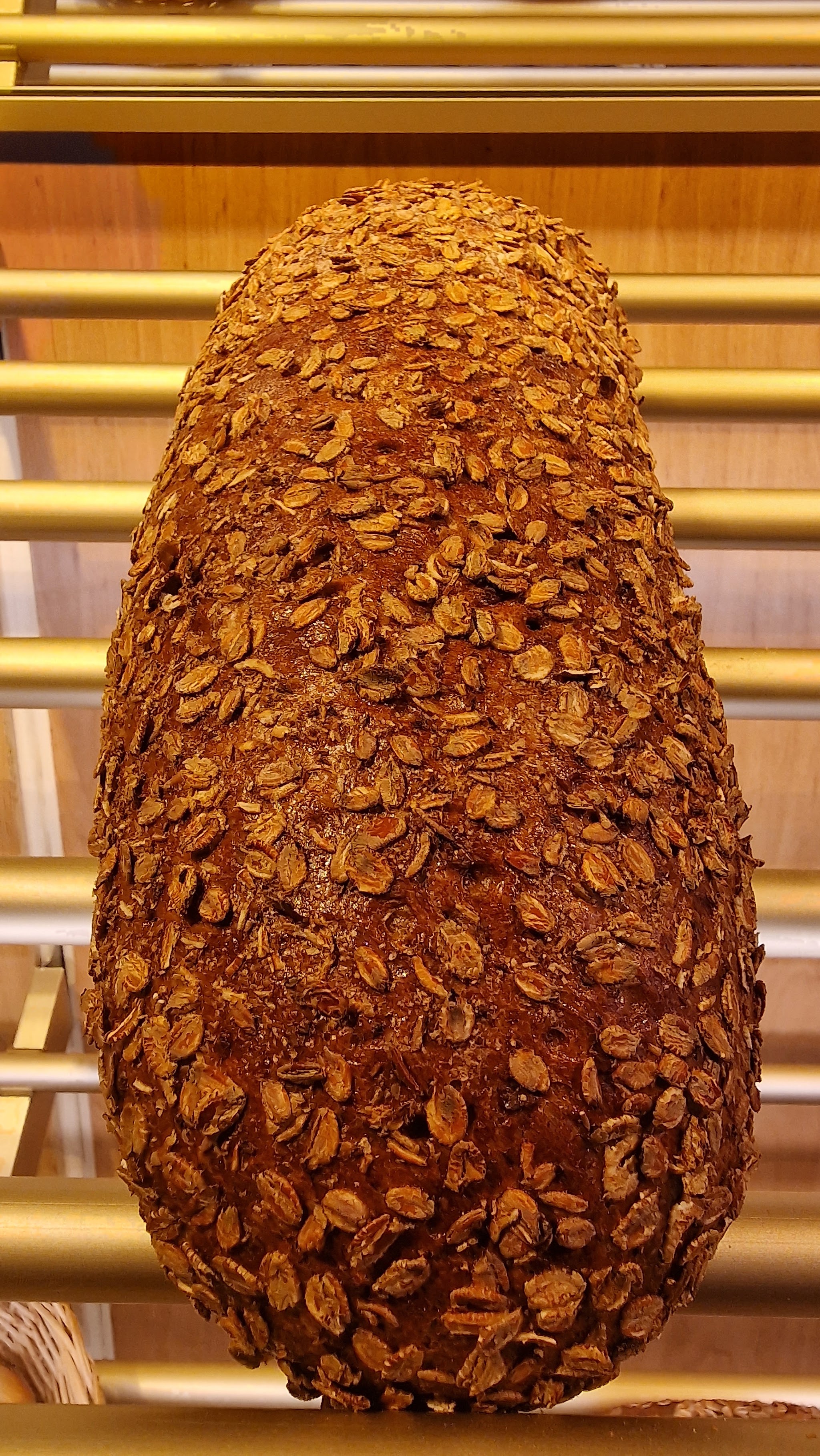 Sonnenblumenkernbrot im Regal